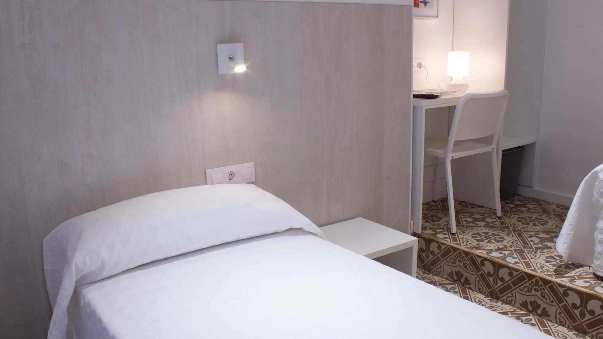 Guest house Hostal Nova Barcelona
