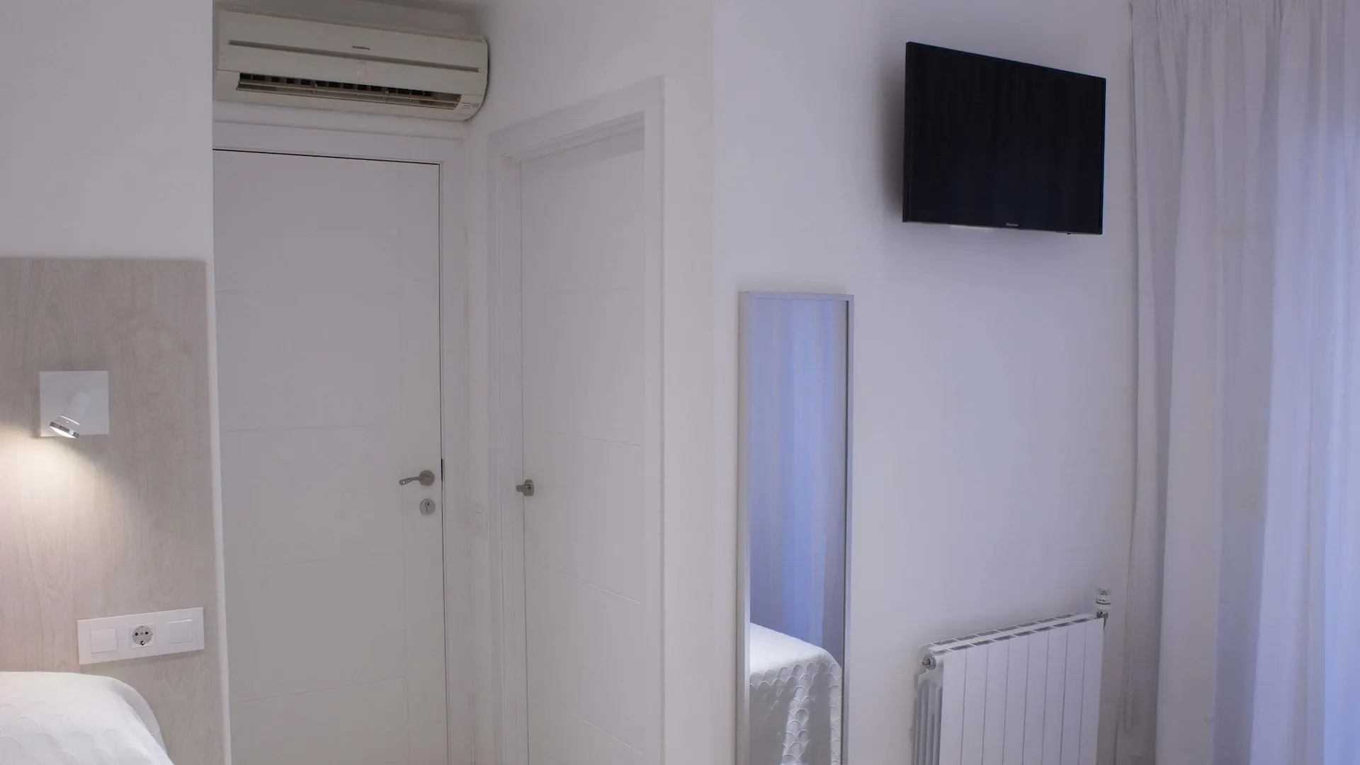 Guest house Hostal Nova Barcelona