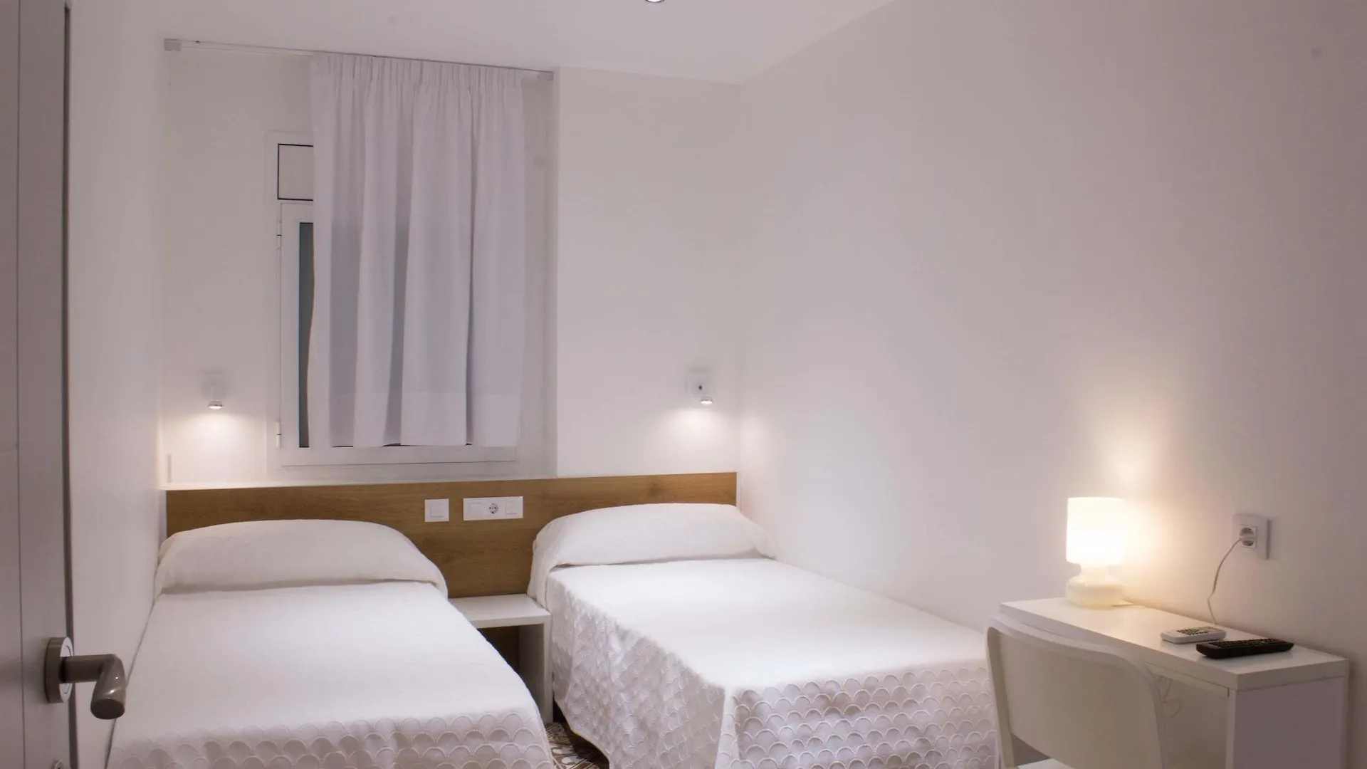 Guest house Hostal Nova Barcelona