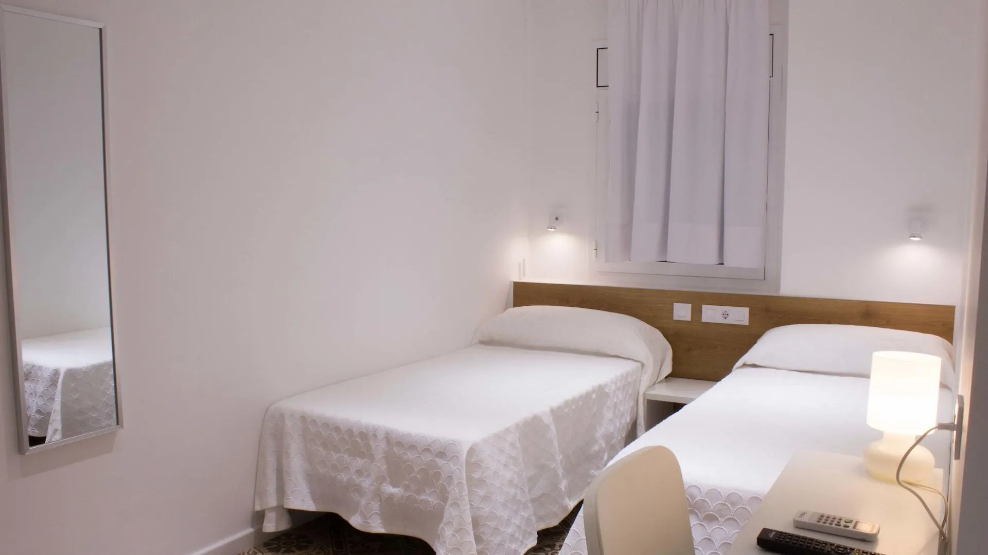 ** Guest house Hostal Nova Barcelona Spain