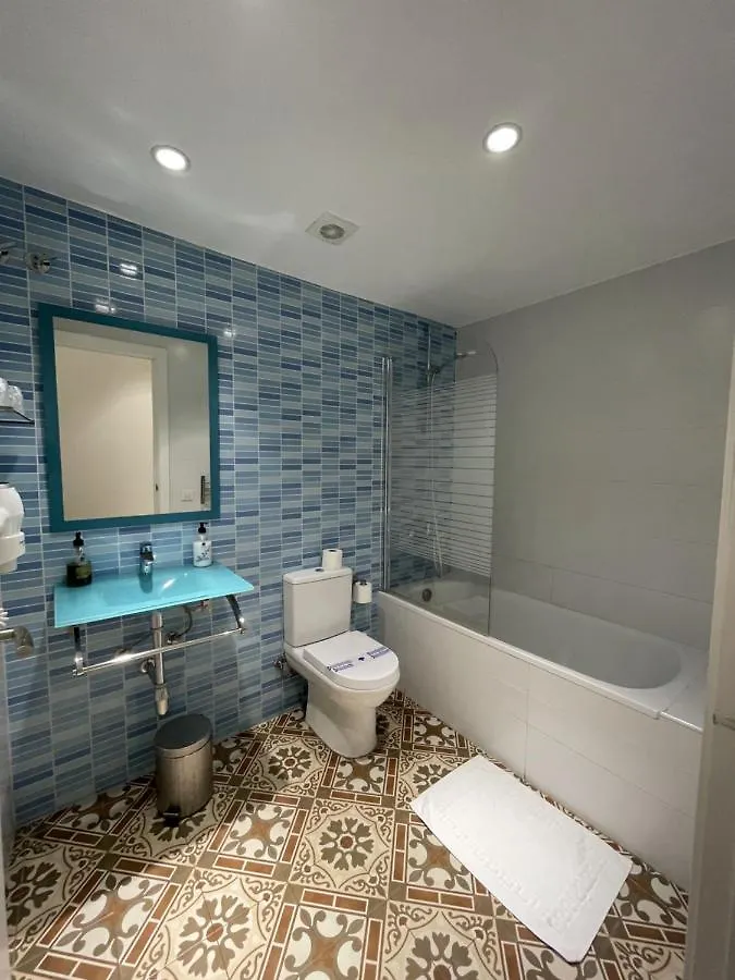 Hostal Nova Barcelona 2*,  Spain